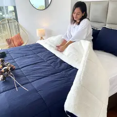 ISATEX HOME - Edredón Sherpa Premium Azul Marino King Size
