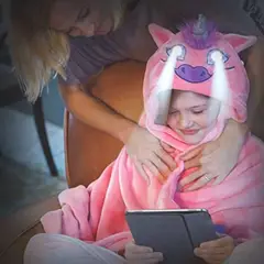 GENERICO - Manta Abrigo con Capucha Ojos Luminosos Unicornio