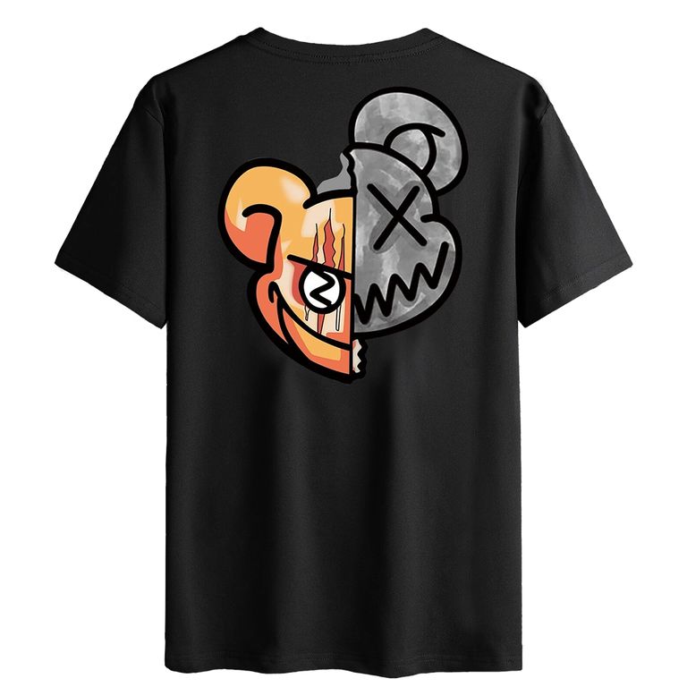 Polo Negro Con Estampado De Oso Y Manga Corta