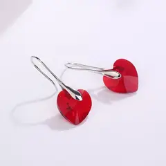 FERNANDA ROMERO JOYAS Y ACCESORIOS - Aretes "Corazón de Cristal" - Rojos Brillantes con Plata