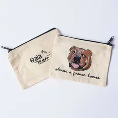 QALA DISEÑO - Monedero Bordado - - Perro Bulldog Inglés