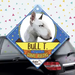 QALA DISEÑO - Colgante de auto 15x15 cm - - Perro Bull Terrier