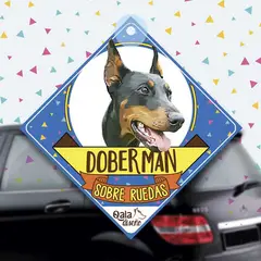 QALA DISEÑO - Colgante de auto 15x15 cm - - Perro Doberman