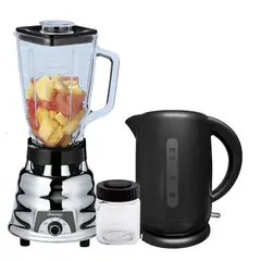 OSTER - Combo Licuadora Clasica 250-22 + Hervidor Eléctrico BVSTKT3101