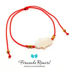 FERNANDA ROMERO JOYAS Y ACCESORIOS - Pulsera Mano de Fátima de Nácar Tejida con Hilo Rojo y Billas de Acero