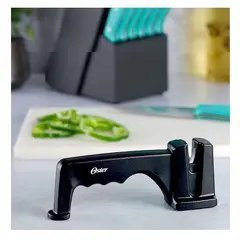 OSTER - Afilador de Cuchillos con Mango Ergonómico Negro