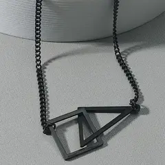 GENERICO - Collar De Acero De Titanio Con Combinación De Triángulo Cuadrado