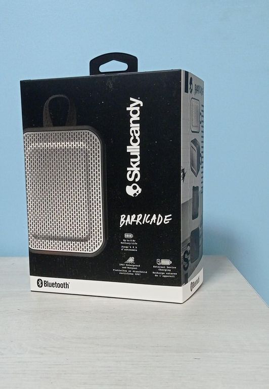 Parlante Bluetooth BARRICADE Premium Portátil