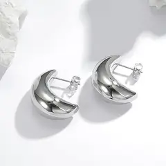 GENERICO - Aretes luna plateados con tuercas