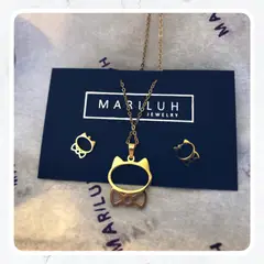 GENERICO - Pack Acero Collar con dije y Aretes - Gato Corbata Mishi Dorado