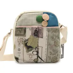 MUNAIQUI - Morral para dama modelo Carta Natal de lona algodonada