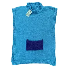 RED CARROT - Chaleco tejido a mano celeste con bolsillo morado azul