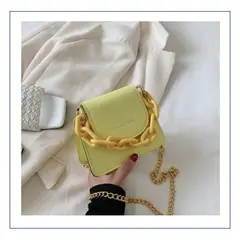 GENERICO - CARTERA MINI CON CADENA