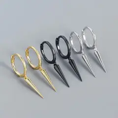 AFRODITA - Aretes de Plata Bañado en Oro 18k Modelo Huggies Rock Stuff