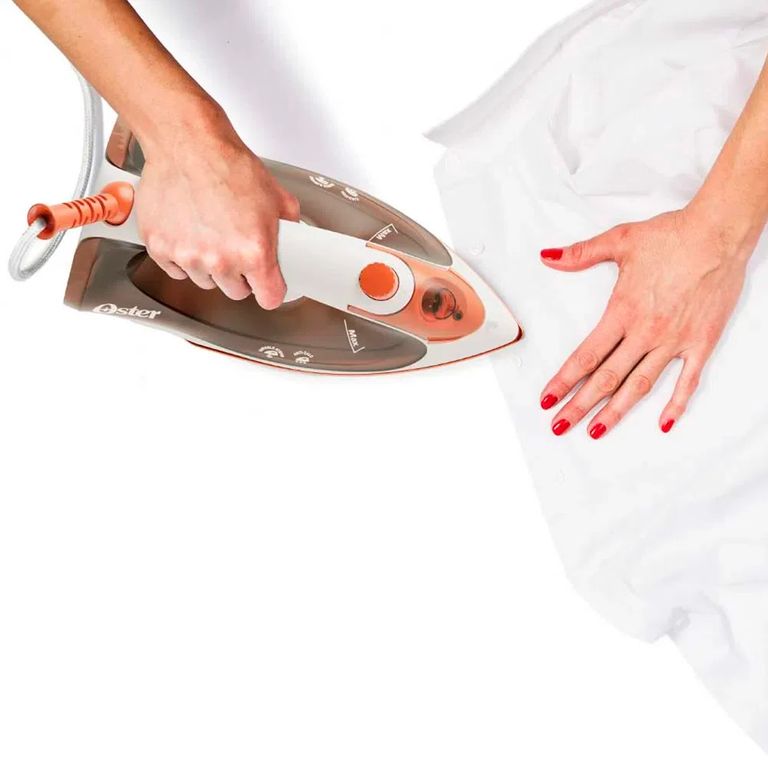 PLANCHA DE VAPOR COMPACTA GCSTBS5004 ROJO