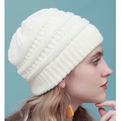 KAST PE - Beanie Mara gorro de lana para mujer - Ivory