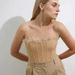 AMA OUTFITTERS - TOP BIRD BEIGE PLUMAS