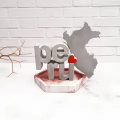 CONKRETE - Set de letras decorativas con base perú