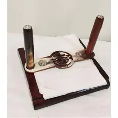 PERUVIANE - Servilletero de madera, cacho de toro y plat. 950 de 12x14 cm