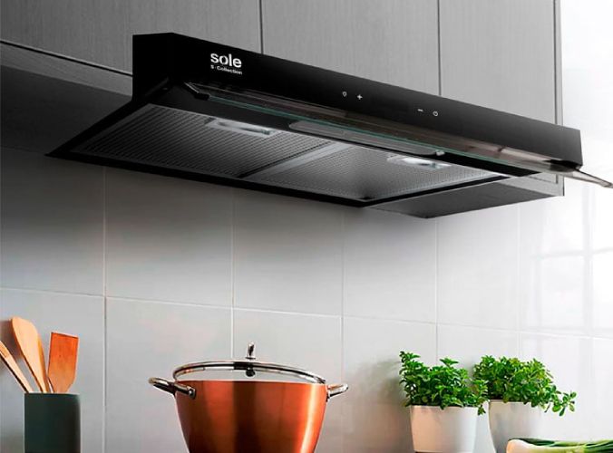 Campana Extractora 60cm Slim Black TURE18CO Negro