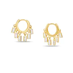 CRISLU - Aretes de Argollas con prismas baguette Dangle Huggies - C de