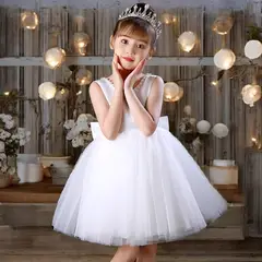 GENERICO - VESTIDO DE NIÑA PARA BAUTISMO CON DETALLES DE PERLITAS