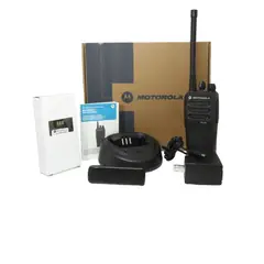 MOTOROLA - RADIO PORTATIL DEP 450 VHF