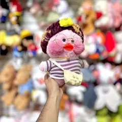 GENERICO - Peluche Patito Lalafanfan con Outfit - 30cm