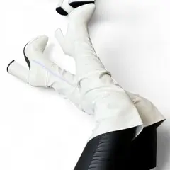 GENERICO - Bota Mujer Fashion Corrugado Taco Cuadrado 10 1299P-95 Color Blanco