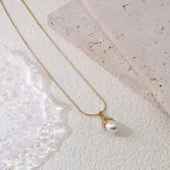 GENERICO - Collar Colgante para Mujer de Acero Inoxidable Ovalado Chapado 18K