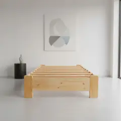 MUEBLES MACRUMO - Tarima ancha de Pino de 1.5 plazas con acabado