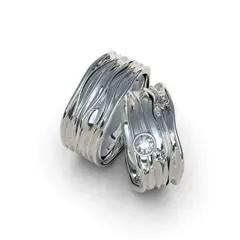 LUYA JOYERÍA - Alianzas Tree Bark de Luya