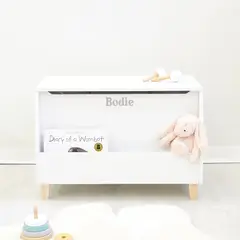 TU MESITA - Baúl Clásico Peggy color Blanco