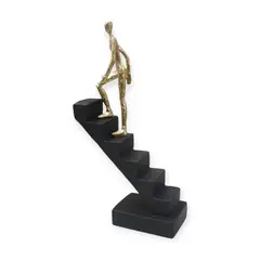 GENERICO - Escultura Hombre en Escalera 27x13 cm
