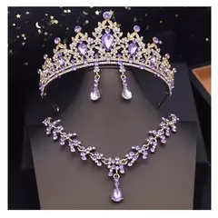 LA TIENDA 88 JOYAS Y ACCESORIOS - La Tienda 88 - Set Conjunto Corona Tiara collar y aretes Dorado - Lila