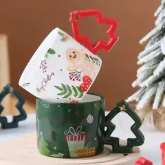 GENERICO - Taza Navidadeña con asa de arbolito