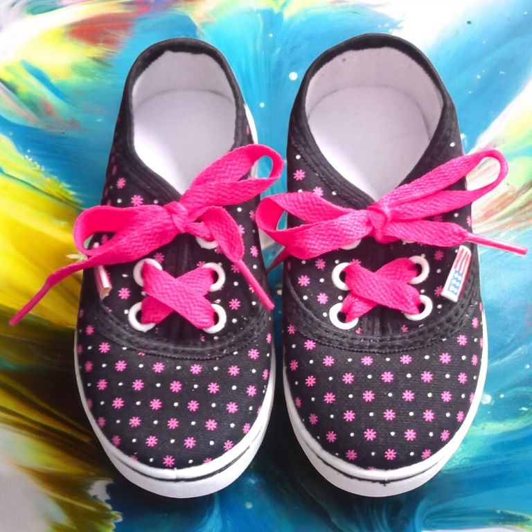 Zapatillas de Lona Infantil Niña Estrellitas Talla 23 Negro Fucsia
