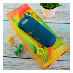 GENERICO - Altavoz Funcional con Entrada USB Celeste Y+Regalo Stickers