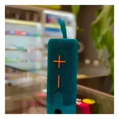 GENERICO - Parlante con Diseño Estetico en Celeste Y+Regalo Stickers