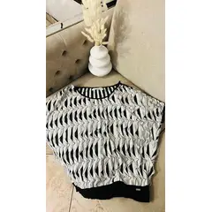 AMA OUTFITTERS - BLUSA PAOLA CON BOBOS