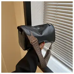 AURELA - Bolso Emma™ Retro Cruzado con Correa Ancha de Textura