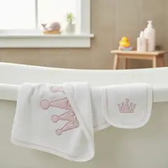 TOALLAS PERU DETALLES Y MAS - Toalla con Capucha Blanco cRosa -Coronita- Felpa La Bellota