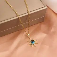 GENERICO - Collar con Dije de Estrella y Universo Elegancia en Acero Dorado