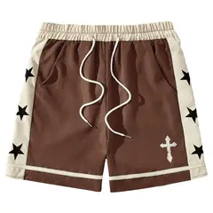 YANSUS - Short Hombre Camello Estampado Cruz