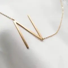 GENERICO - Collar con inicial en acero inoxidable N