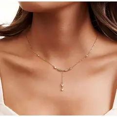 GENERICO - Collar en Oro con Colgante Modelo Encanto