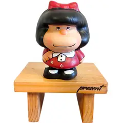 GENERICO - Adorno o alcancía Mafalda Roja Pintada a Mano - Present
