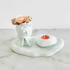 CONKRETE - Set Adornos Base - Florero & Portavela + Flores preservadas