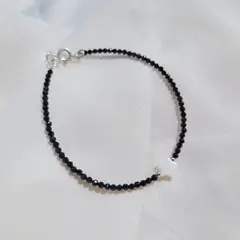 INTUERI - Pulsera Nacar Estrella - Espinela Negra