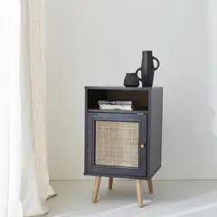 TU MESITA - Mesa de Noche Ariosto color Negro con Rejilla de Ratán 1 puerta